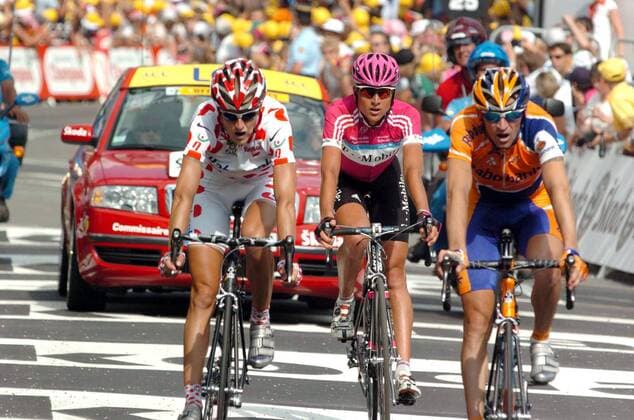 Bergankunft, v.li.: Mickael Rasmussen (Dänemark Rabobank), Patrik Sinkewitz (Deutschland T Mobile) und Denis Menchov (Rußland Rabobank) - Radsport Herren 93. Tour de France 2006, ProTour, Straßenradsport, Straße, Rad Gruppe 17. Etappe: Saint Jean de Maurienne - Morzine Radsport Herren 93. Tour de France 2006, ProTour, Straßenradsport, Straße, Rad Gruppe 17. Etappe: Saint Jean de Maurienne - Morzine