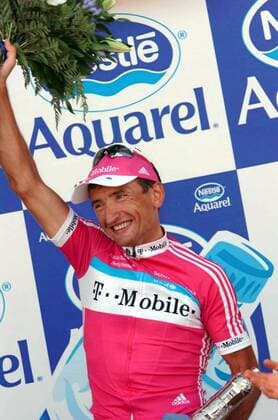 Serhiy Honchar (Ukraine T Mobile) gewinnt die 19. Etappe der Tour de France 2006 - Radsport Herren 93. Tour de France, ProTour, Straßenradsport, Straße, Rad, Zeitfahren, Einzelzeitfahren Einzelbild 2006 19. Etappe: Le Creusot - Montceau les Mines Freude, Radsport Herren 93. Tour de France, ProTour, Straßenradsport, Straße, Rad, Zeitfahren, Einzelzeitfahren Einzelbild 2006 19. Etappe: Le Creusot - Montceau les Mines Freude,