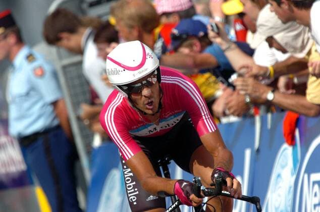 Andreas Klöden (Deutschland T Mobile) - Zielankunft - Radsport Herren 93. Tour de France, ProTour, Straßenradsport, Straße, Rad, Zeitfahren, Einzelzeitfahren Einzelbild 2006 19. Etappe: Le Creusot - Montceau les Mines Radsport Herren 93. Tour de France, ProTour, Straßenradsport, Straße, Rad, Zeitfahren, Einzelzeitfahren Einzelbild 2006 19. Etappe: Le Creusot - Montceau les Mines
