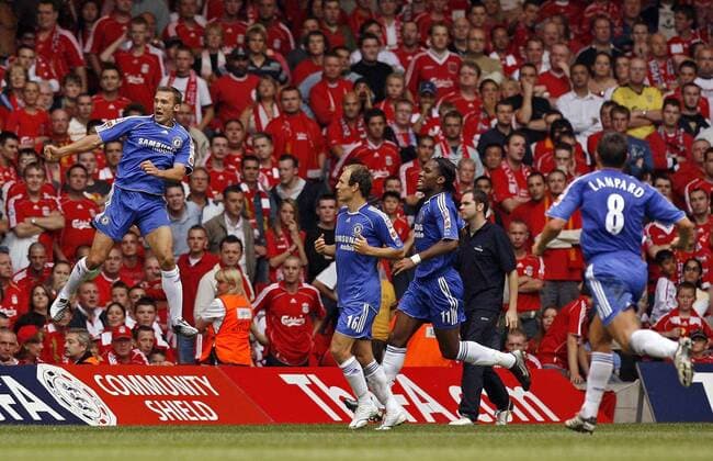 Andriy Shevchenko (li.), Arjen Robben (2.v.li.), Didier Drogba (2.v.re.) und Frank Lampard (alle Chelsea) - Torjubel, hinten müssen die enttäuschten Liverpooler Fans zuschauen - EDITORIAL USE ONLY. No use with unauthorised audio, video, data, fixture lists, club league logos or live services. Online in-match use limited to 120 images, no video emulation. No use in betting, games or single club league player publications. Fußball Herren Community Shield 2006, Charity, englischer Supercup, English Premier League Totale Cardiff Freude, Fußball Herren Community Shield 2006, Charity, englischer Supercup, English Premier League Totale Cardiff Freude,