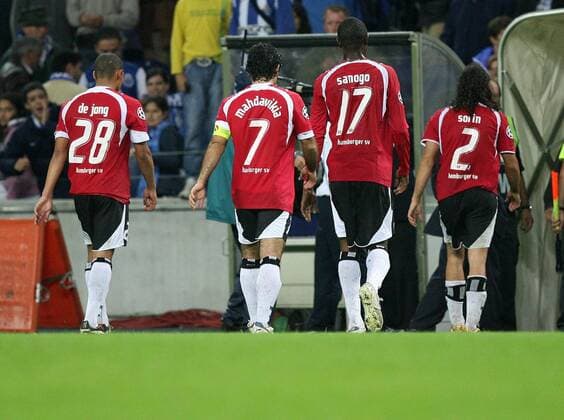 Enttäuschter Abgang HSV, v.li.: Nigel de Jong, Mehdi Mahdavikia, Boubacar Sanogo, Juan Pablo Sorin Fußball EC 1 Herren Champions League 2006 2007, Hamburger SV, Hamburg Gruppe Porto Enttäuschung, Fußball EC 1 Herren Champions League 2006 2007, Hamburger SV, Hamburg Gruppe Porto Enttäuschung,
