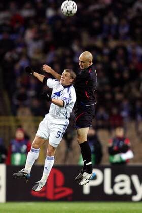 Cris (Lyon, re.) gegen Serhiy Rebrov (Kiew) - (pan16763) Fußball EC 1 Herren Champions League 2006 2007, Dynamo Kiew - Olympique Lyonnais 0:3, OL, Dinamo Gruppe Kiew Dynamik, Höhe, Fußball EC 1 Herren Champions League 2006 2007, Dynamo Kiew - Olympique Lyonnais 0:3, OL, Dinamo Gruppe Kiew Dynamik, Höhe,