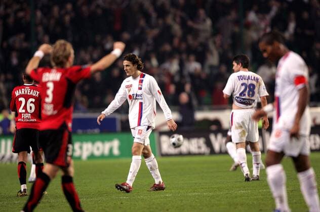 Sebastien Squillaci (Lyon, Mitte) - enttäuschter Abgang - (pan17113) Fußball Herren Ligue 1 2006 2007, 1. Französische Liga, Stade Rennais - Olympique Lyonnais 1:0, OL, Lyon Gruppe Rennes Freude, Enttäuschung, Fußball Herren Ligue 1 2006 2007, 1. Französische Liga, Stade Rennais - Olympique Lyonnais 1:0, OL, Lyon Gruppe Rennes Freude, Enttäuschung,