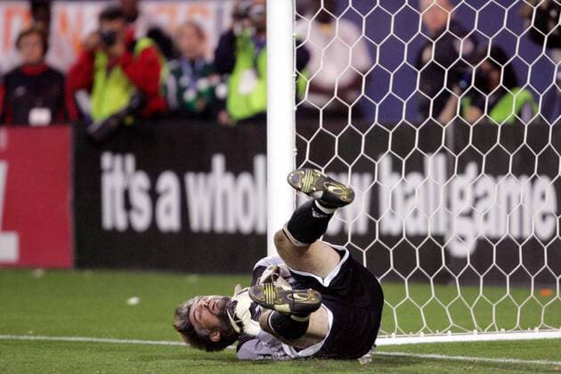 Torwart Pat Onstad (Houston Dynamo) hält - (Icon918b3019) Fußball Herren MLS Cup 2006, Major League Soccer, Finale, Endspiel Einzelbild o0 Playoffs, Playoff, Play Offs, Off, Frisco Abwehr, Dynamik, Fußball Herren MLS Cup 2006, Major League Soccer, Finale, Endspiel Einzelbild o0 Playoffs, Playoff, Play Offs, Off, Frisco Abwehr, Dynamik, EDITORIAL USE ONLY