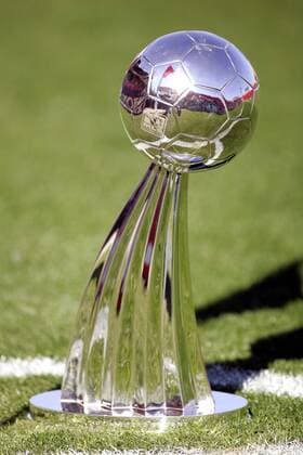MLS Meisterpokal - (Icon918j0030) Fußball Herren MLS Cup 2006, Major League Soccer, Finale, Endspiel Einzelbild o0 Playoffs, Playoff, Play Offs, Off, Frisco Fußball Herren MLS Cup 2006, Major League Soccer, Finale, Endspiel Einzelbild o0 Playoffs, Playoff, Play Offs, Off, Frisco EDITORIAL USE ONLY