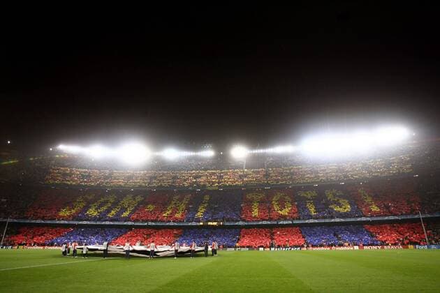 Son Ni Tots - Fanchoreographie der Barca Fans im Estadio Nou Camp - (pan17706) Fußball EC 1 Herren Champions League 2006 2007, FC Barcelona, Barca Totale Zuschauer, Publikum, Fankurve, Fanblock Barcelona Fußball EC 1 Herren Champions League 2006 2007, FC Barcelona, Barca Totale Zuschauer, Publikum, Fankurve, Fanblock Barcelona