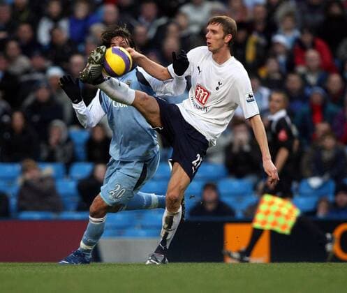 Calum Davenport (Tottenham Hotspurs, re.) im Duell - Fußball Herren English Premier League 2006 2007, 1. Englische Liga, Manchester City - Tottenham Hotspur, Spurs, Gruppe Manchester Dynamik, Fußball Herren English Premier League 2006 2007, 1. Englische Liga, Manchester City - Tottenham Hotspur, Spurs, Gruppe Manchester Dynamik,