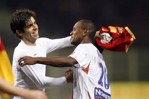 Juninho (li.) und Eric Abidal (beide Lyon) - Schlußjubel - (pan17855) Fußball Herren Ligue 1 2006 2007, 1. Französische Liga, Racing Club Lens - Olympique Lyonnais 0:4, OL, RC Gruppe Lens Freude, Fußball Herren Ligue 1 2006 2007, 1. Französische Liga, Racing Club Lens - Olympique Lyonnais 0:4, OL, RC Gruppe Lens Freude,
