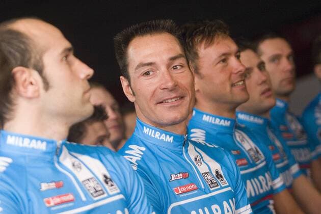 Erik Zabel (Deutschland Milram, 2.v.li.) gut gelaunt während der Teamvorstellung Radsport Herren Straßenradsport 2007, Straße, Rad, Vorstellung, Präsentation, Pressetermin, Vdig Gruppe Bremen Radsport Herren Straßenradsport 2007, Straße, Rad, Vorstellung, Präsentation, Pressetermin, Vdig Gruppe Bremen