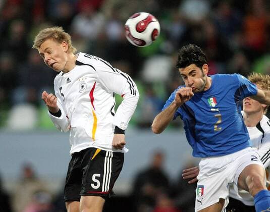 Torben Joneleit (Deutschland U21, li.) gegen Nicola Belmonte (Italien U21) - Fußball Länderspiel Herren Freundschaftsspiel 2007, Nationalteam, Nationaltrikot, Test, Testspiel, U21, U 21 Gruppe Deutschland - Italien Reutlingen Dynamik, Fußball Länderspiel Herren Freundschaftsspiel 2007, Nationalteam, Nationaltrikot, Test, Testspiel, U21, U 21 Gruppe Deutschland - Italien Reutlingen Dynamik,