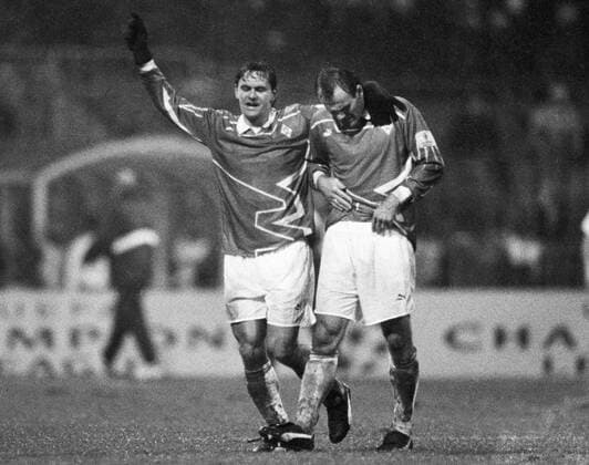 Fußball, CL 1993 1994, SV Werder Bremen - RSC Anderlecht 5-3 Wynton Rufer (li.) und Bernd Hobsch (beide Bremen) - Torjubel Fußball EC 1 Herren Champions League 1993 1994, SV Werder Bremen, Vneg, Vsw Gruppe Bremen Freude, Fußball EC 1 Herren Champions League 1993 1994, SV Werder Bremen, Vneg, Vsw Gruppe Bremen Freude,