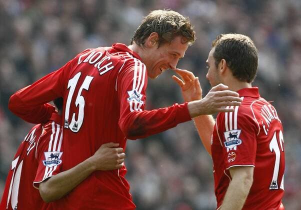 Peter Crouch (Mitte) und Fabio Aurelio (re., beide Liverpool) - Torjubel - EDITORIAL USE ONLY. No use with unauthorised audio, video, data, fixture lists, club league logos or live services. Online in-match use limited to 120 images, no video emulation. No use in betting, games or single club league player publications. Fußball Herren English Premier League 2006 2007, 1. Englische Liga, FC Liverpool Gruppe Liverpool Freude, Fußball Herren English Premier League 2006 2007, 1. Englische Liga, FC Liverpool Gruppe Liverpool Freude,