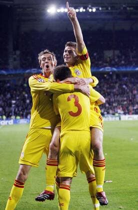 Peter Crouch (li.), Steven Gerrard (re.) und Steve Finnan (alle Liverpool) - Torjubel - Fußball EC 1 Herren Champions League 2006 2007, Viertelfinale, Hinspiel, FC Liverpool Gruppe Eindhoven Begeisterung, Freude, Fußball EC 1 Herren Champions League 2006 2007, Viertelfinale, Hinspiel, FC Liverpool Gruppe Eindhoven Begeisterung, Freude,