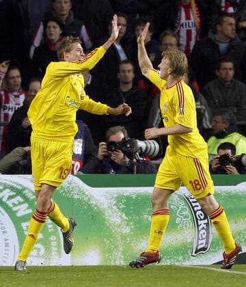 Peter Crouch (li.) und Dirk Kuyt (beide Liverpool) - Torjubel - EDITORIAL USE ONLY. No use with unauthorised audio, video, data, fixture lists, club league logos or live services. Online in-match use limited to 120 images, no video emulation. No use in betting, games or single club league player publications. Fußball EC 1 Herren Champions League 2006 2007, FC Liverpool Gruppe Eindhoven Freude, Fußball EC 1 Herren Champions League 2006 2007, FC Liverpool Gruppe Eindhoven Freude,