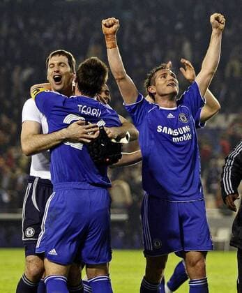 Schlussjubel Chelsea, v.re.: Frank Lampard, John Terry und Torwart Petr Cech - EDITORIAL USE ONLY. No use with unauthorised audio, video, data, fixture lists, club league logos or live services. Online in-match use limited to 120 images, no video emulation. No use in betting, games or single club league player publications. Fußball EC 1 Herren Champions League 2006 2007, Chelsea FC London Gruppe Valencia Freude, Fußball EC 1 Herren Champions League 2006 2007, Chelsea FC London Gruppe Valencia Freude,