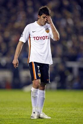 David Villa (Valencia) enttäuscht - EDITORIAL USE ONLY. No use with unauthorised audio, video, data, fixture lists, club league logos or live services. Online in-match use limited to 120 images, no video emulation. No use in betting, games or single club league player publications. Fußball EC 1 Herren Champions League 2006 2007, Valencia CF Einzelbild Valencia Enttäuschung, Fußball EC 1 Herren Champions League 2006 2007, Valencia CF Einzelbild Valencia Enttäuschung,