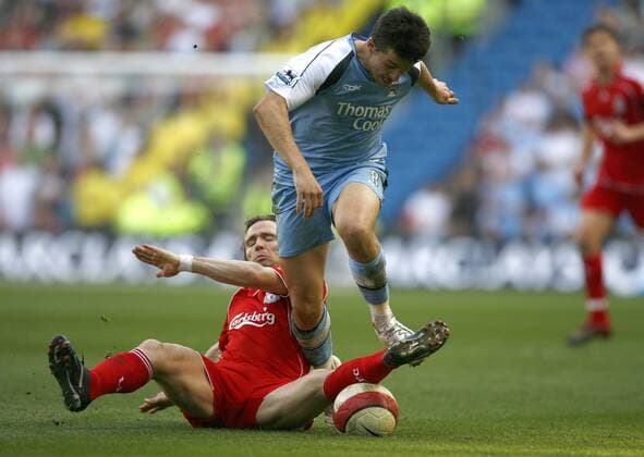 Joey Barton (Manchester City, re.) gegen Boudewijn Zenden (Liverpool) - EDITORIAL USE ONLY. No use with unauthorised audio, video, data, fixture lists, club league logos or live services. Online in-match use limited to 120 images, no video emulation. No use in betting, games or single club league player publications. Fußball Herren English Premier League 2006 2007, 1. Englische Liga, Manchester City - Liverpool FC 0:0 Gruppe Manchester Dynamik, Kampf, Fußball Herren English Premier League 2006 2007, 1. Englische Liga, Manchester City - Liverpool FC 0:0 Gruppe Manchester Dynamik, Kampf,