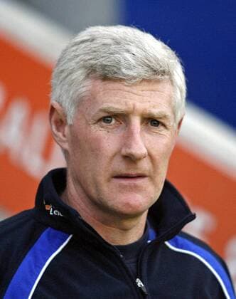 Trainer Nigel Worthington (Leicester) nachdenklich - EDITORIAL USE ONLY. No use with unauthorised audio, video, data, fixture lists, club league logos or live services. Online in-match use limited to 120 images, no video emulation. No use in betting, games or single club league player publications. Fußball Herren Football League Championship 2006 2007, 2. Englische Liga, Leicester City Porträt Leicester Nachdenklichkeit, Skepsis, Fußball Herren Football League Championship 2006 2007, 2. Englische Liga, Leicester City Porträt Leicester Nachdenklichkeit, Skepsis,