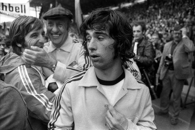 Europameister 1972 BR Deutschland: Gerd Müller scheint es noch nicht fassen zu können Fußball Länderspiel Herren EM 1972, Nationalmannschaft, Nationaltrikot, BRD, Finale Endspiel Vneg Vsw Porträt Brüssel Freude, Fußball Länderspiel Herren EM 1972, Nationalmannschaft, Nationaltrikot, BRD, Finale Endspiel Vneg Vsw Porträt Brüssel Freude,