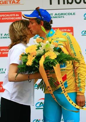 Paolo Savoldelli (Italien Astana) - Sieger im Prologzeitfahren und damit Gesamtführender Radsport Herren Tour de Romandie 2007, ProTour, Prolog, Zeitfahren, Einzelzeitfahren, Straßenradsport, Straße, Rad Gruppe Fribourg Freude, Radsport Herren Tour de Romandie 2007, ProTour, Prolog, Zeitfahren, Einzelzeitfahren, Straßenradsport, Straße, Rad Gruppe Fribourg Freude,