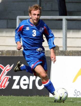 Kristinn Jonsson (Island U17) am Ball - Fußball EM Herren U 17 Europameisterschaft 2007, U17, Nachwuchs, Jugend, Junioren, Länderspiel, Nationalteam, Vdig Einzelbild Nationaltrikot Ronse Dynamik, Fußball EM Herren U 17 Europameisterschaft 2007, U17, Nachwuchs, Jugend, Junioren, Länderspiel, Nationalteam, Vdig Einzelbild Nationaltrikot Ronse Dynamik,
