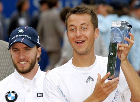 Sieger Philipp Kohlschreiber (re.) präsentiert seine Trophäe bei den BMW Open 2007 in München, daneben F1 Fahrer Nick Heidfeld (beide Deutschland BMW Sauber) Tennis Herren BMW Open 2007, ATP Tour, Finale, o0 Endspiel, Gruppe München Freude, Tennis Herren BMW Open 2007, ATP Tour, Finale, o0 Endspiel, Gruppe München Freude,