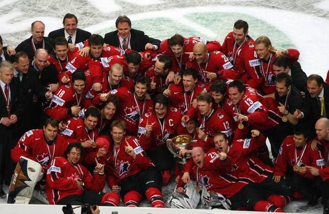 Kanada ist Weltmeister 2007 - Eishockey WM Herren WM 2007, Länderspiel, Nationalmannschaft, Nationaltrikot, Finale, Endspiel Totale Moskau Freude, Eishockey WM Herren WM 2007, Länderspiel, Nationalmannschaft, Nationaltrikot, Finale, Endspiel Totale Moskau Freude,