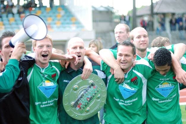 Schlussjubel Schweinfurt, v.li.: Stephan Nöthling, Frank Lerch, Steffen Rögele, Johannes Großpietsch und David Thomas Fußball Herren Landesliga Bayern 2006 2007, 1. FC Schweinfurt 05, Gruppe Schweinfurt Freude, Fußball Herren Landesliga Bayern 2006 2007, 1. FC Schweinfurt 05, Gruppe Schweinfurt Freude,