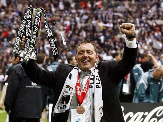 Trainer Billy Davies (Derby County) gewinnt mit seinem Verein das Finale um den Aufstieg - EDITORIAL USE ONLY. No use with unauthorised audio, video, data, fixture lists, club league logos or live services. Online in-match use limited to 120 images, no video emulation. No use in betting, games or single club league player publications. Fußball Herren Football League Championship 2006 2007, 2. Englische Liga, Finale, Endspiel Einzelbild Playoffs, Playoff, Play Offs, Off London Freude, Fußball Herren Football League Championship 2006 2007, 2. Englische Liga, Finale, Endspiel Einzelbild Playoffs, Playoff, Play Offs, Off London Freude,