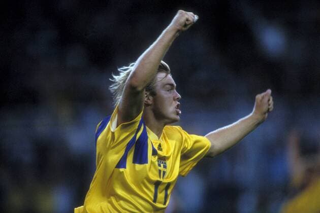 Thomas Brolin (Schweden) - Torjubel Fußball Länderspiel Herren EM 1992, Gruppe 1, Nationalmannschaft, Nationaltrikot, Vdia Einzelbild Solna Freude, Begeisterung, Fußball Länderspiel Herren EM 1992, Gruppe 1, Nationalmannschaft, Nationaltrikot, Vdia Einzelbild Solna Freude, Begeisterung,