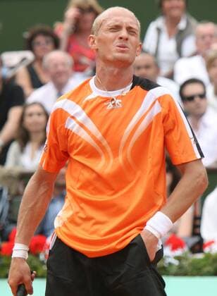 Nikolay Davydenko (Rußland) verzweifelt - (PAR20070608708) Tennis Herren French Open 2007, Grand Slam, ATP Tour, Halbfinale Einzelbild Roland Garros Paris Enttäuschung, Verzweiflung, Tennis Herren French Open 2007, Grand Slam, ATP Tour, Halbfinale Einzelbild Roland Garros Paris Enttäuschung, Verzweiflung,