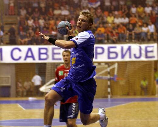 Gudjon Valur Sigurdsson (Island) am Ball - Handball Länderspiel Herren EM Qualifikation 2007, Nationalteam, Nationaltrikot, Serbien - Island 30:29 Einzelbild Nis, Playoffs, Playoff, Play Offs, Off Dynamik, Handball Länderspiel Herren EM Qualifikation 2007, Nationalteam, Nationaltrikot, Serbien - Island 30:29 Einzelbild Nis, Playoffs, Playoff, Play Offs, Off Dynamik,