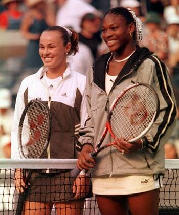 Tennis, US Open Damen Finale 1999, Serena Williams - Martina Hingis Martina Hingis (Schweiz, li.) und Serena Williams (USA) - (NYP99091111) Tennis Damen US Open 1999, Grand Slam, WTA Tour, Finale, Endspiel, Finalspiel Gruppe Flushing Meadow, Meadows New York, NY, N Y Freude, Tennis Damen US Open 1999, Grand Slam, WTA Tour, Finale, Endspiel, Finalspiel Gruppe Flushing Meadow, Meadows New York, NY, N Y Freude,