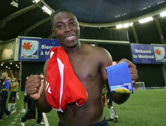 Mannschaftskapitän Freddy Adu (USA U 20) - Schlußjubel Fußball Länderspiel Herren U20 WM 2007, U 20, Junioren, Nationalteam, Nationaltrikot, Gruppe D, USA - Polen 6:1 Einzelbild Montreal Freude, Fußball Länderspiel Herren U20 WM 2007, U 20, Junioren, Nationalteam, Nationaltrikot, Gruppe D, USA - Polen 6:1 Einzelbild Montreal Freude,