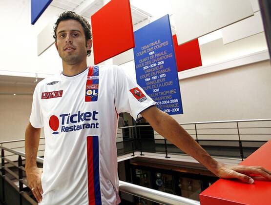 Neuzugang Fabio Grosso (Olympique Lyon) - (pan21037) Fußball Herren Ligue 1 2007 2008, 1. Französische Liga, Präsentation, Pressetermin, Olympique Lyonnais, OL Einzelbild Lyon Fußball Herren Ligue 1 2007 2008, 1. Französische Liga, Präsentation, Pressetermin, Olympique Lyonnais, OL Einzelbild Lyon