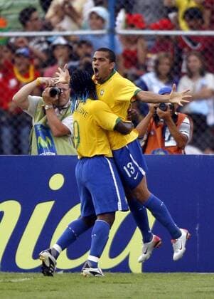 Daniel Alves (re.) und Vagner Love (beide Brasilien) jubeln - Fußball Länderspiel Herren Copa Amerika 2007, Südamerika, Südamerikameisterschaft, Amerika Meisterschaft, Finale, Endspiel Gruppe Maracaibo Freude, Begeisterung, Fußball Länderspiel Herren Copa Amerika 2007, Südamerika, Südamerikameisterschaft, Amerika Meisterschaft, Finale, Endspiel Gruppe Maracaibo Freude, Begeisterung,