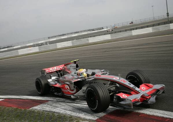Lewis Hamilton (England McLaren Mercedes) in seinem Boliden Motorsport Grand Prix Herren Großer Preis von Europa 2007, Formel 1 Weltmeisterschaft, F1, F, GP, WM Einzelbild Nürburgring Nürburg Motorsport Grand Prix Herren Großer Preis von Europa 2007, Formel 1 Weltmeisterschaft, F1, F, GP, WM Einzelbild Nürburgring Nürburg