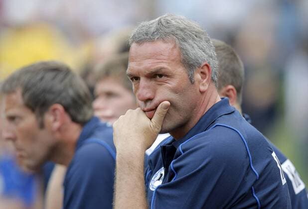 Trainer Ernst Middendorp (Bielefeld) nachdenklich Fußball 1. BL Herren Saison 2007 2008, Vorbereitung, Saisonvorbereitung, Test, Testspiel, Arminia Bielefeld Porträt Bad Reichenhall Nachdenklichkeit, Fußball 1. BL Herren Saison 2007 2008, Vorbereitung, Saisonvorbereitung, Test, Testspiel, Arminia Bielefeld Porträt Bad Reichenhall Nachdenklichkeit,