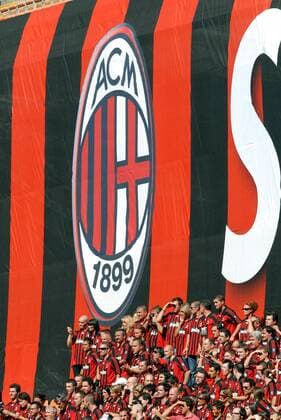 Der AC Mailand präsentieret sich mit seinen zahlreichen Fans als große Familie - Fußball Herren Serie A 2007 2008, 1. Italienische Liga, AC Mailand, Milan, Fan, Fußballfan, Publikum, Fanfamilie Totale Mailand Fußball Herren Serie A 2007 2008, 1. Italienische Liga, AC Mailand, Milan, Fan, Fußballfan, Publikum, Fanfamilie Totale Mailand