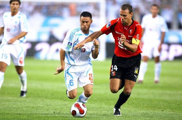 Karim Ziani (Marseille, li.) gegen Bruno Cheyrou (Rennes) - (pan21639) Fußball Herren Ligue 1 2007 2008, 1. Französische Liga, Olympique de Marseille - Stade Rennais 0:0, OM, Rennes Gruppe Marseille Dynamik, Fußball Herren Ligue 1 2007 2008, 1. Französische Liga, Olympique de Marseille - Stade Rennais 0:0, OM, Rennes Gruppe Marseille Dynamik,