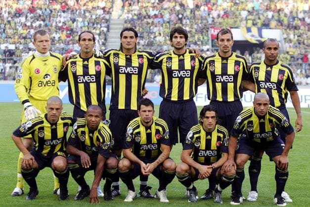 Mannschaftsbild Fenerbahce hi.v.li.: Torwart Serdar Kulbilge, Deniz Baris, Önder Turaci, Can Arat, Edu Dracena, Deivid de Souza; vorn: Alex, Mehmet Aurelio, Mateja Kezman, Ugur Boral, Roberto Carlos - Fußball Herren Süper Kupa 2007, Türkischer Supercup, Super Cup, Fenerbahce Istanbul, Vdig Totale Köln Fußball Herren Süper Kupa 2007, Türkischer Supercup, Super Cup, Fenerbahce Istanbul, Vdig Totale Köln