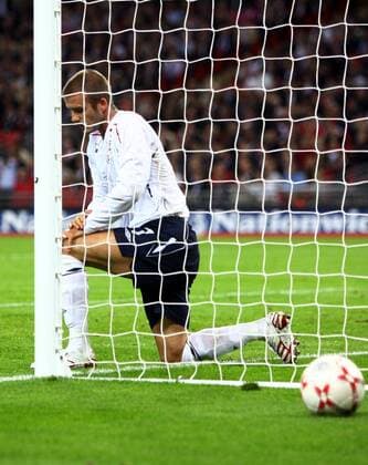 David Beckham (England) enttäuscht Fußball Länderspiel Herren Freundschaftsspiel 2007, Test, Testspiel, Nationalmannschaft, Nationaltrikot Einzelbild London Enttäuschung, Fußball Länderspiel Herren Freundschaftsspiel 2007, Test, Testspiel, Nationalmannschaft, Nationaltrikot Einzelbild London Enttäuschung,