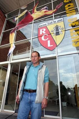 Trainer Jean Pierre Papin (Lens) - (pan21857) Fußball Herren Ligue 1 2007 2008, 1. Französische Liga, RC Lens, Präsentation, Pressetermin Einzelbild Racing Club de, RCL, Lens Fußball Herren Ligue 1 2007 2008, 1. Französische Liga, RC Lens, Präsentation, Pressetermin Einzelbild Racing Club de, RCL, Lens