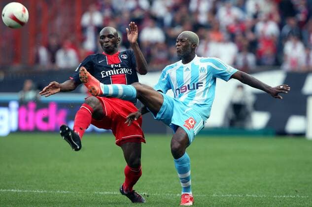 Djibril Cisse (Marseille, re.) gegen Zoumana Camara (Paris St. Germain) - (pan21985) Fußball Herren Ligue 1 2007 2008, 1. Französische Liga, Paris St. Germain - Olympique Marseille 1:1, PSG, Saint, OM Gruppe Paris Dynamik, Fußball Herren Ligue 1 2007 2008, 1. Französische Liga, Paris St. Germain - Olympique Marseille 1:1, PSG, Saint, OM Gruppe Paris Dynamik,