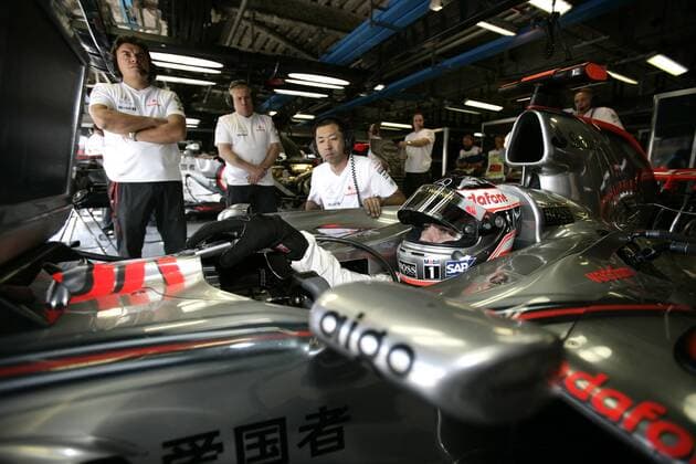 Fernando Alonso (Spanien McLaren Mercedes) im Cockpit seines Boliden Motorsport Grand Prix Herren Großer Preis von Italien 2007, Formel 1 Weltmeisterschaft, F1, F, GP, WM, Freies Training Gruppe Monza Motorsport Grand Prix Herren Großer Preis von Italien 2007, Formel 1 Weltmeisterschaft, F1, F, GP, WM, Freies Training Gruppe Monza
