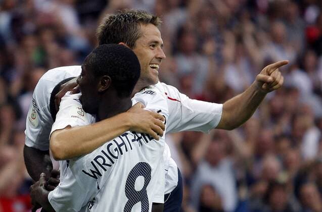 Michael Owen (re.) und Shaun Wright Phillips (beide England) - Torjubel - EDITORIAL USE ONLY. No use with unauthorised audio, video, data, fixture lists, club league logos or live services. Online in-match use limited to 120 images, no video emulation. No use in betting, games or single club league player publications. Fußball Länderspiel Herren EM Qualifikation 2007, Nationalmannschaft, Nationaltrikot Gruppe London Freude, Fußball Länderspiel Herren EM Qualifikation 2007, Nationalmannschaft, Nationaltrikot Gruppe London Freude,