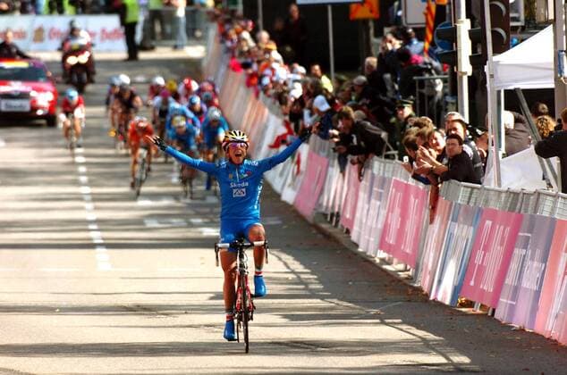 Marta Bastianelli (Italien) - Weltmeisterin 2007 - Radsport WM Damen WM 2007, Straßenradsport, Straße, Rad, Nationaltrikot Totale Stuttgart Freude, Begeisterung, Radsport WM Damen WM 2007, Straßenradsport, Straße, Rad, Nationaltrikot Totale Stuttgart Freude, Begeisterung,