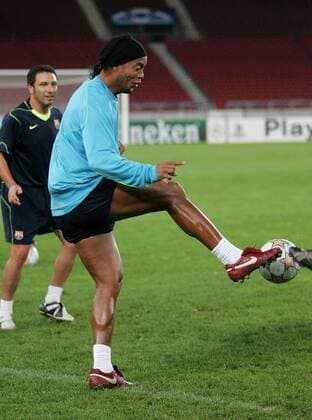 Ronaldinho (FC Barcelona) am Ball Fußball EC 1 Herren Champions League 2007 2008, Training, FC Barcelona, Barca, Primera Division, 1. Spanische Liga Gruppe Stuttgart Dynamik, Fußball EC 1 Herren Champions League 2007 2008, Training, FC Barcelona, Barca, Primera Division, 1. Spanische Liga Gruppe Stuttgart Dynamik,