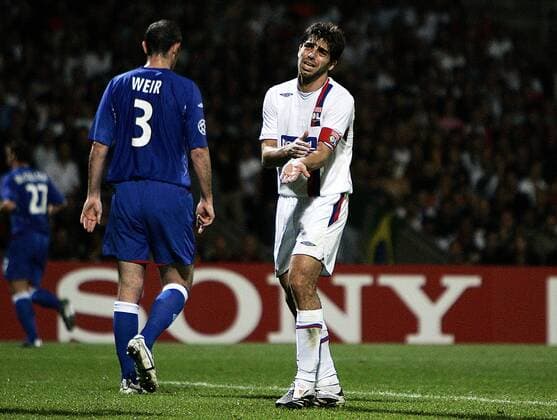 Juninho (Lyon, re.) plädiert verzweifelt auf Handspiel, daneben David Weir (Glasgow Rangers) - (pan22599) Fußball EC 1 Herren Champions League 2007 2008, Olympique Lyonnais - Glasgow Rangers 0:3, OL Gruppe Lyon Enttäuschung, Verzweiflung, Fußball EC 1 Herren Champions League 2007 2008, Olympique Lyonnais - Glasgow Rangers 0:3, OL Gruppe Lyon Enttäuschung, Verzweiflung,