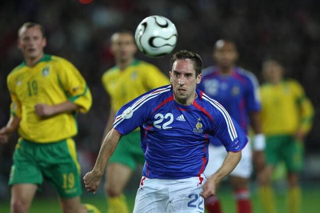 Franck Ribery (Frankreich) am Ball - Fußball Herren EM Qualifikation 2007, Nationalmannschaft, Nationaltrikot, Frankreich - Litauen 2:0, Vdig Einzelbild Nantes Dynamik, Fußball Herren EM Qualifikation 2007, Nationalmannschaft, Nationaltrikot, Frankreich - Litauen 2:0, Vdig Einzelbild Nantes Dynamik,